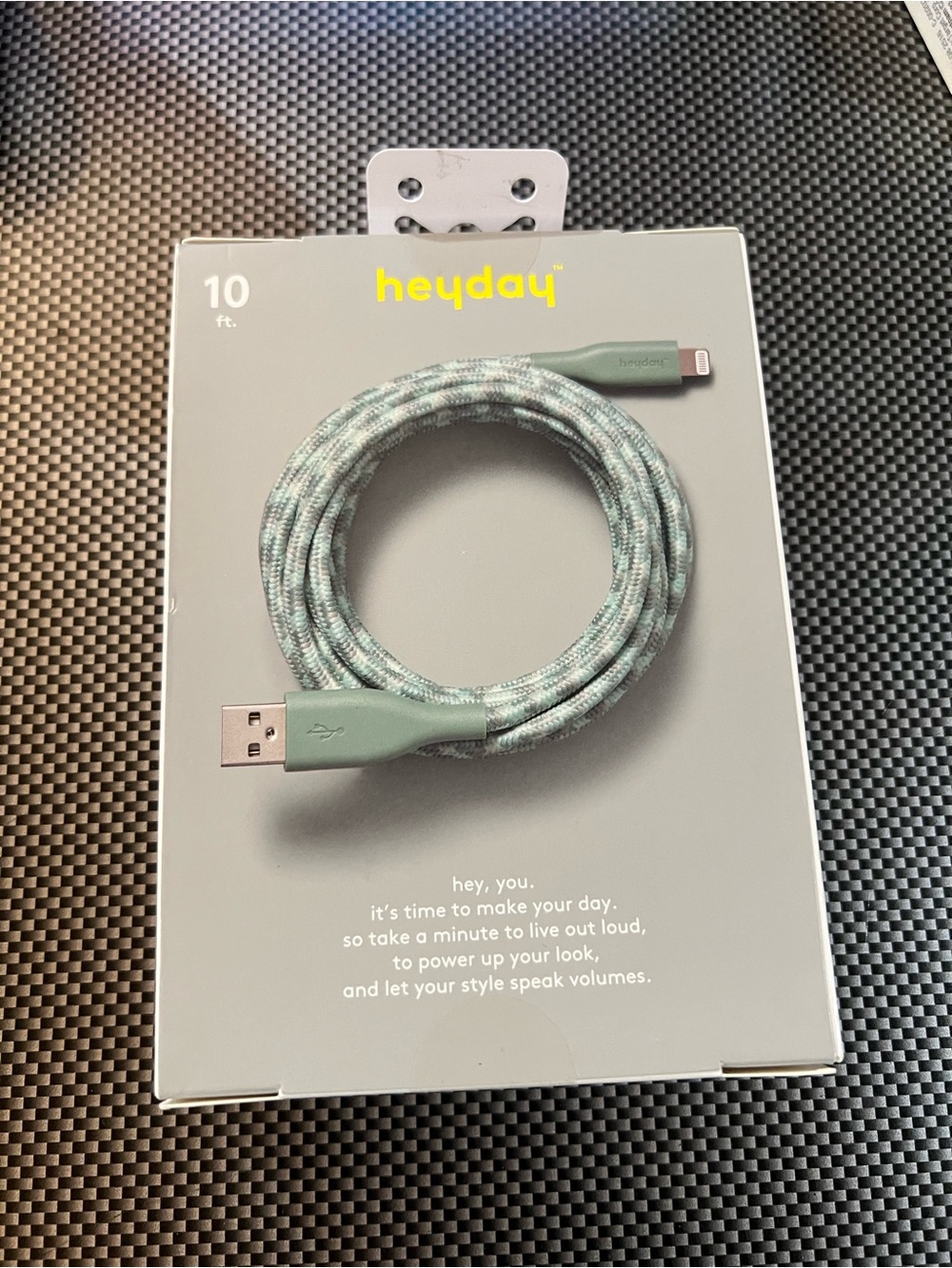 NIB and sealed heyday 10 ft Green Braided USB-A to Lightning Charging Cable